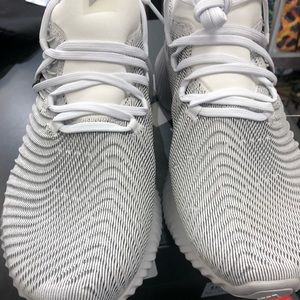 Men adidas shoe never worn size 11